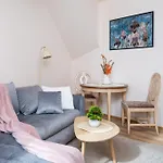 - 2 Story Loft - Next To Old Town Apartamento
