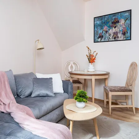 - 2 Story Loft - Next To Old Town Apartamento
