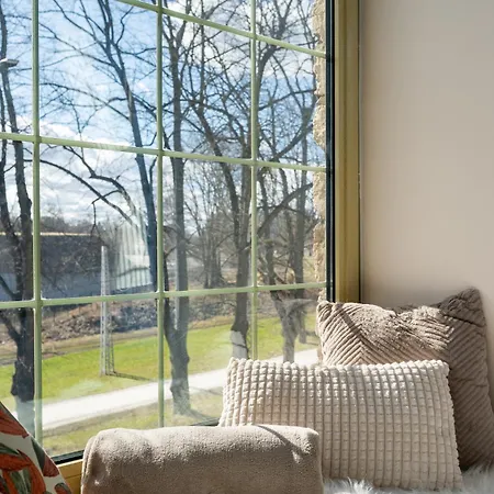 - 2 Story Loft - Next To Old Town Apartamento