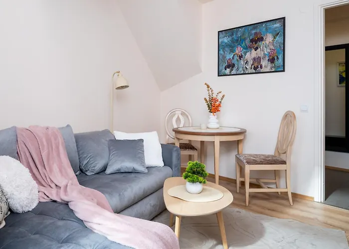 - 2 Story Loft - Next To Old Town 公寓